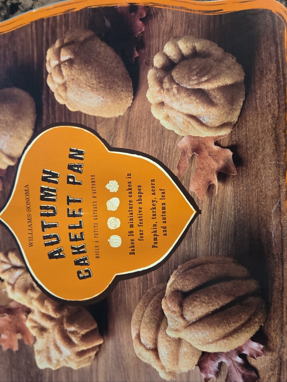 Williams Sonoma Orange Autumn Cakelet Set